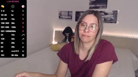 Julie online show from November 10, 4:50 pm