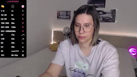 Julie online show from January 16, 4:49 am