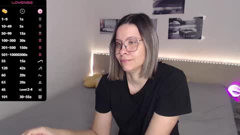 Julie online show from January 18, 5:00 am