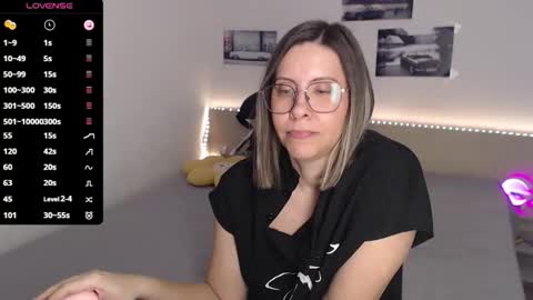 Julie online show from March 16, 5:44 am