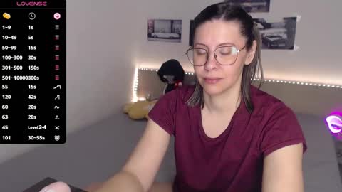 Julie online show from March 19, 5:00 am