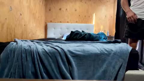 justmoresluts online show from January 31, 8:07 pm