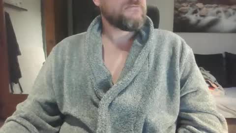 Snapshot of justniceman123 chatting on December 18, 7:36 am justniceman123 online show from December 18, 7:36 am