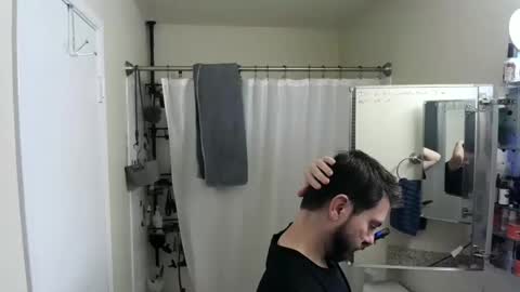 Snapshot of justshutupandwatch chatting on November 20, 5:56 pm M. Dean online show from November 20, 5:56 pm