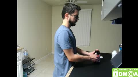 Snapshot of justshutupandwatch chatting on November 23, 8:58 am M. Dean online show from November 23, 8:58 am