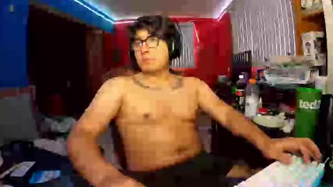 Snapshot of justsky117 chatting on January 28, 5:46 pm justsky117 online show from January 28, 5:46 pm