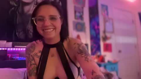 justthejohnsons online show from February 6, 3:44 am