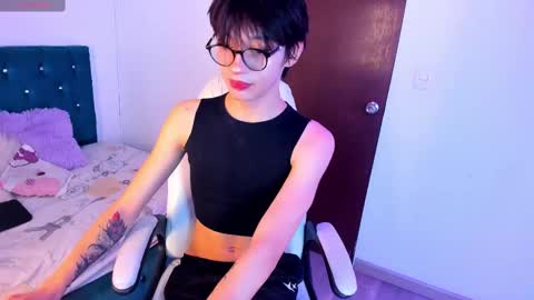 juuli_ross_ online show from March 10, 5:29 pm