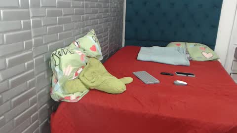 Snapshot of juviaandgray chatting on January 17, 7:38 pm juviaandgray online show from January 17, 7:38 pm