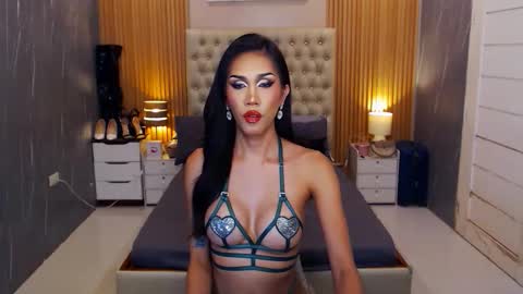 Snapshot of jynxocean chatting on March 19, 2:04 am Jynx online show from March 19, 2:04 am