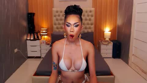 Snapshot of jynxocean chatting on March 22, 5:00 am Jynx online show from March 22, 5:00 am