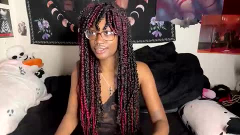 Aki Kim online show from January 19, 1:04 pm