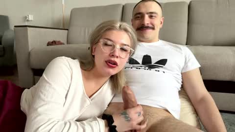 KITTY AND NICK Broadcast start time 10 am and 10 pm Moscow time online show from April 9, 8:53 am