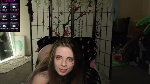Snapshot of k8x4u chatting on June 18, 4:02 am K8X4U LOVE ME online show from June 18, 4:02 am