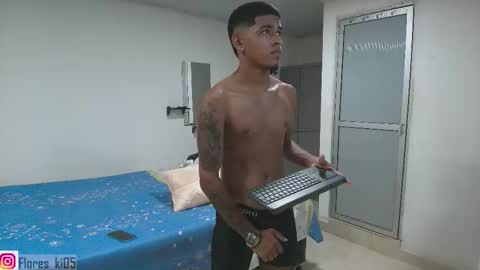 Snapshot of k_florez chatting on March 17, 7:44 am k_florez online show from March 17, 7:44 am