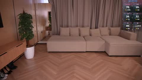 Snapshot of k_kimikooo chatting on December 20, 4:30 am Amely online show from December 20, 4:30 am