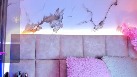 Snapshot of kaarol01 chatting on March 2, 7:10 pm kaarol01 online show from March 2, 7:10 pm