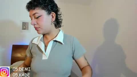 Snapshot of kade_demi chatting on July 18, 5:22 am kade y demi independent models online show from July 18, 5:22 am