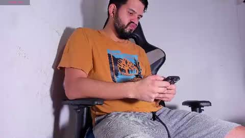 kael_cassian online show from June 24, 4:44 am