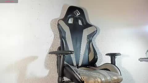 kael_cassian online show from July 9, 10:30 am