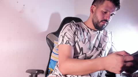 kael_cassian online show from August 7, 6:10 pm