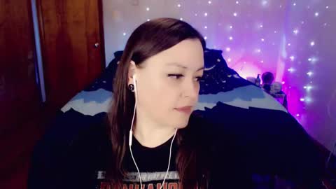 Snapshot of kaeli_day chatting on December 23, 10:33 pm Goddess Kaeli online show from December 23, 10:33 pm