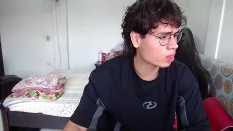 Snapshot of kafer_1022 chatting on November 29, 7:28 pm kafer online show from November 29, 7:28 pm