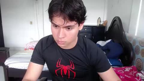 Snapshot of kafer_1022 chatting on December 2, 6:25 pm kafer online show from December 2, 6:25 pm