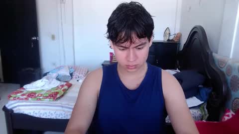 Snapshot of kafer_1022 chatting on December 5, 2:58 pm kafer online show from December 5, 2:58 pm