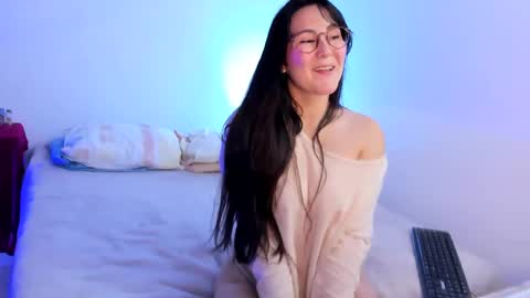 ChloeIndependient model online show from December 6, 2:24 am