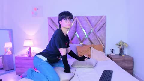 Snapshot of kai_blaz chatting on March 23, 7:18 pm Kai online show from March 23, 7:18 pm