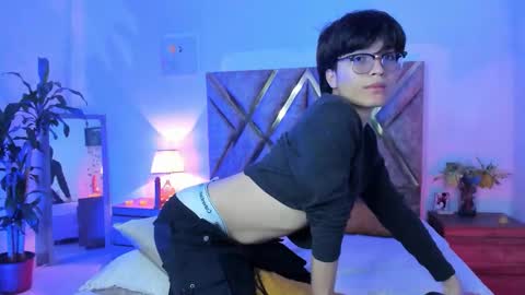 Snapshot of kai_blaz chatting on March 25, 8:37 pm Kai online show from March 25, 8:37 pm