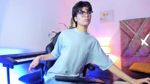 Snapshot of kai_blaz chatting on March 28, 6:18 pm Kai online show from March 28, 6:18 pm