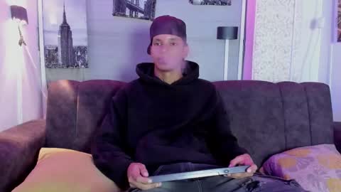 KAI online show from March 2, 3:20 am