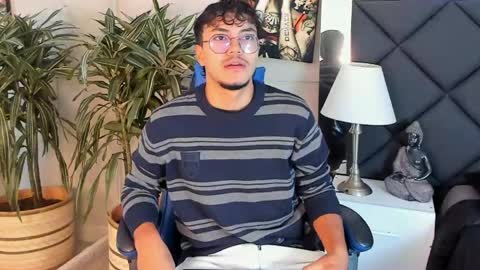 Snapshot of kai_storn chatting on April 17, 11:13 am kai_storn online show from April 17, 11:13 am