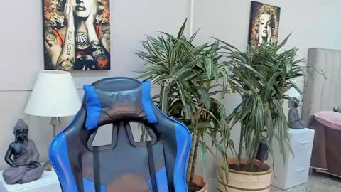 Snapshot of kai_storn chatting on May 23, 11:03 am kai_storn online show from May 23, 11:03 am