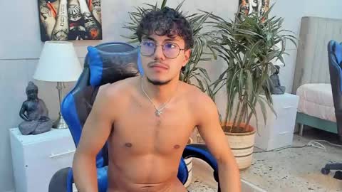Snapshot of kai_storn chatting on May 31, 6:09 pm kai_storn online show from May 31, 6:09 pm
