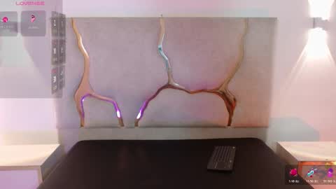 kai_tay1 online show from March 22, 11:46 am