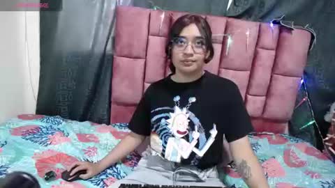 kaii jones online show from December 4, 4:16 pm