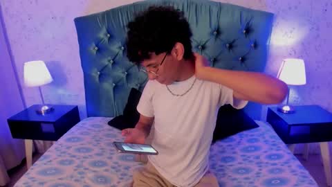 Snapshot of kaiirox chatting on February 24, 3:37 am kai online show from February 24, 3:37 am