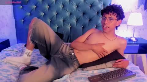 Snapshot of kaiirox chatting on March 8, 3:21 am kai online show from March 8, 3:21 am