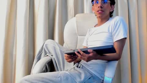 Snapshot of kaiirox chatting on March 19, 3:32 am kai online show from March 19, 3:32 am