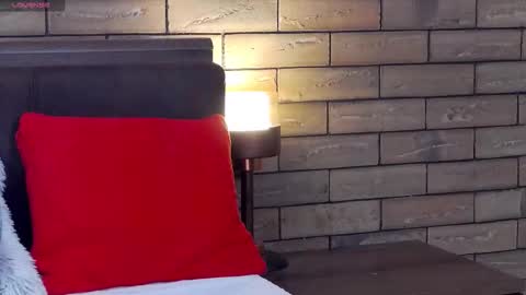 Snapshot of kailalewis chatting on September 25, 6:11 pm Kaila Lewis online show from September 25, 6:11 pm