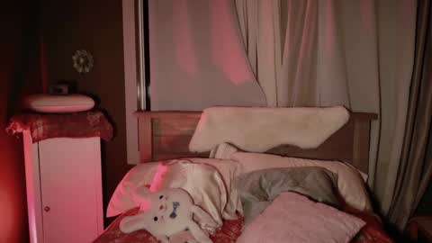 Snapshot of kaileeshy chatting on November 19, 4:34 am Kailee Smile online show from November 19, 4:34 am