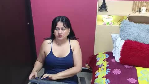 kaily jonness online show from November 16, 8:09 am