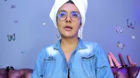 kaira_mosse_ online show from October 18, 11:55 am