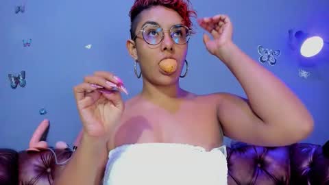kaira_mosse_ online show from March 11, 12:22 pm