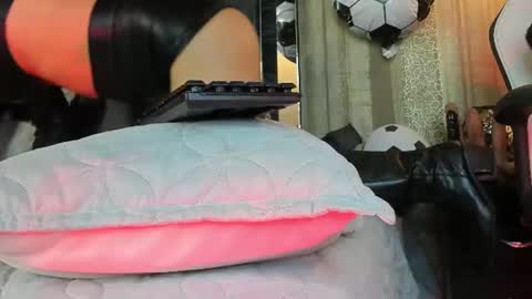 Kairy online show from June 13, 7:01 pm