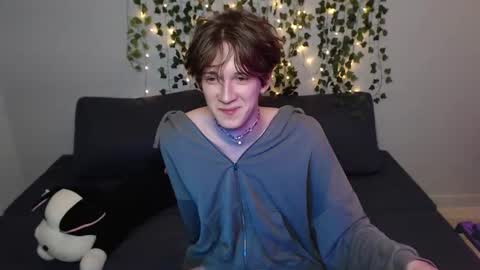 slutkai online show from October 6, 7:11 pm