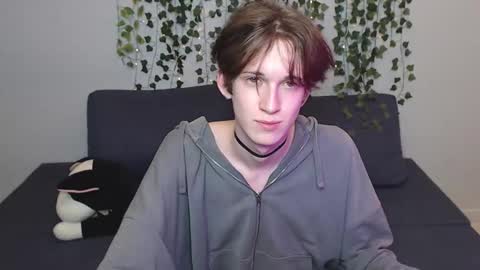 slutkai online show from October 8, 7:44 pm